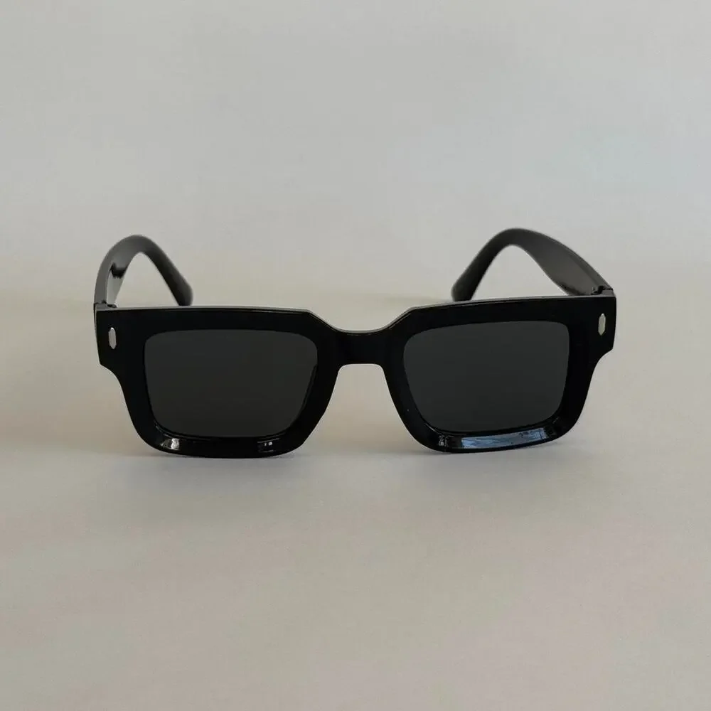 Black square sunglasses with uv